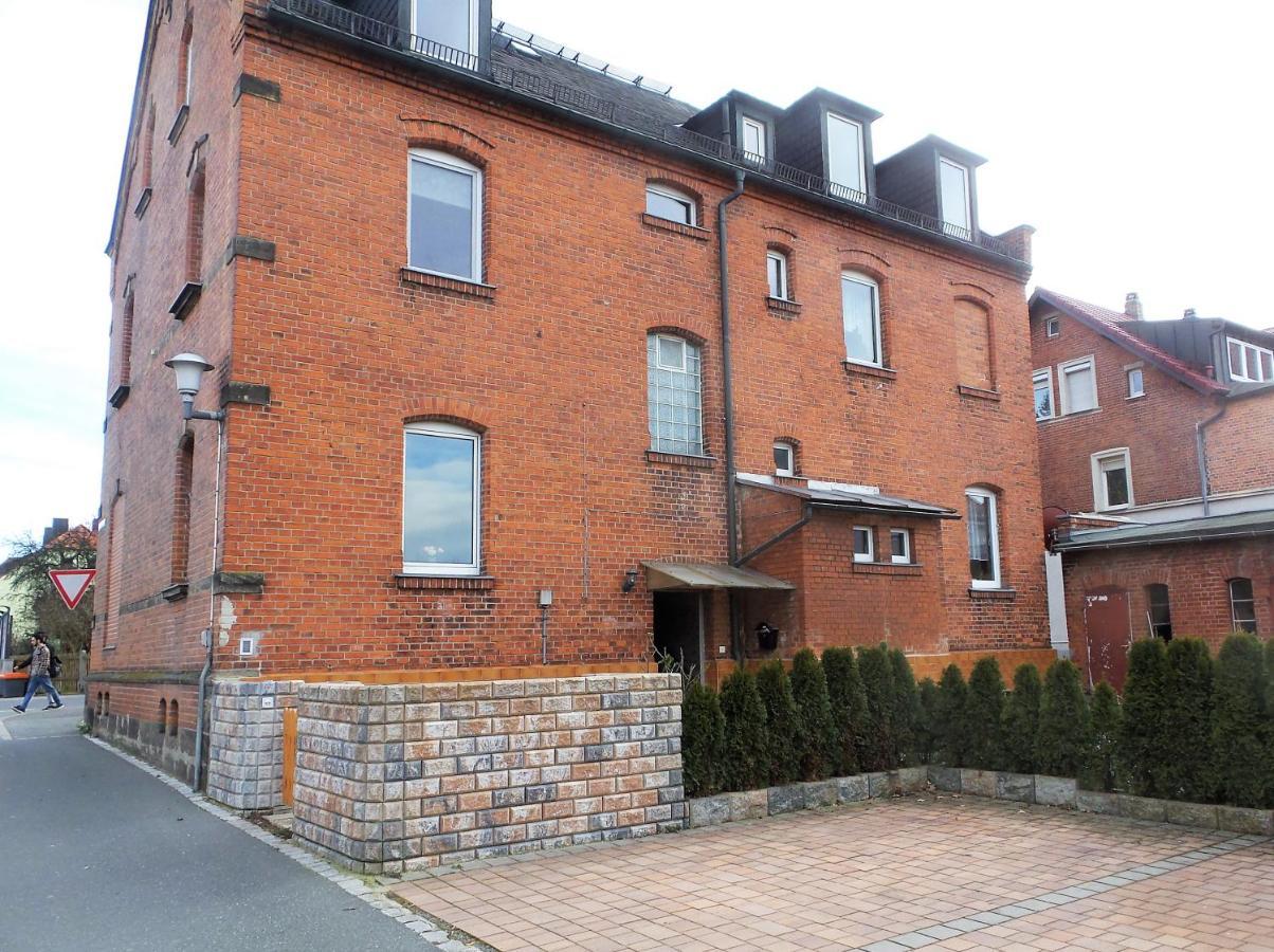 Apartment Bayreuth, Grosse Ferienwohnung Im Haus Mit Kunst, 3 Schlafzimmer, Kueche, Parkplatz المظهر الخارجي الصورة