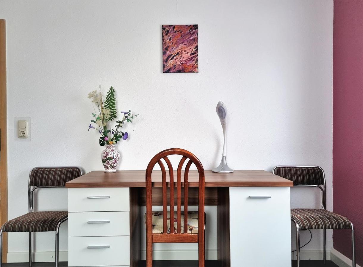 Apartment Bayreuth, Grosse Ferienwohnung Im Haus Mit Kunst, 3 Schlafzimmer, Kueche, Parkplatz المظهر الخارجي الصورة