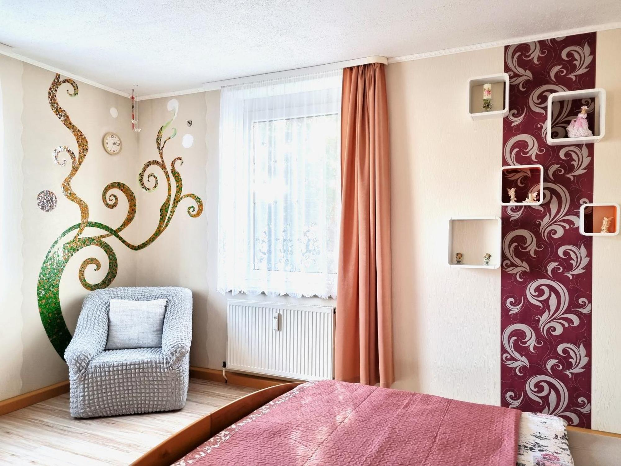 Apartment Bayreuth, Grosse Ferienwohnung Im Haus Mit Kunst, 3 Schlafzimmer, Kueche, Parkplatz المظهر الخارجي الصورة