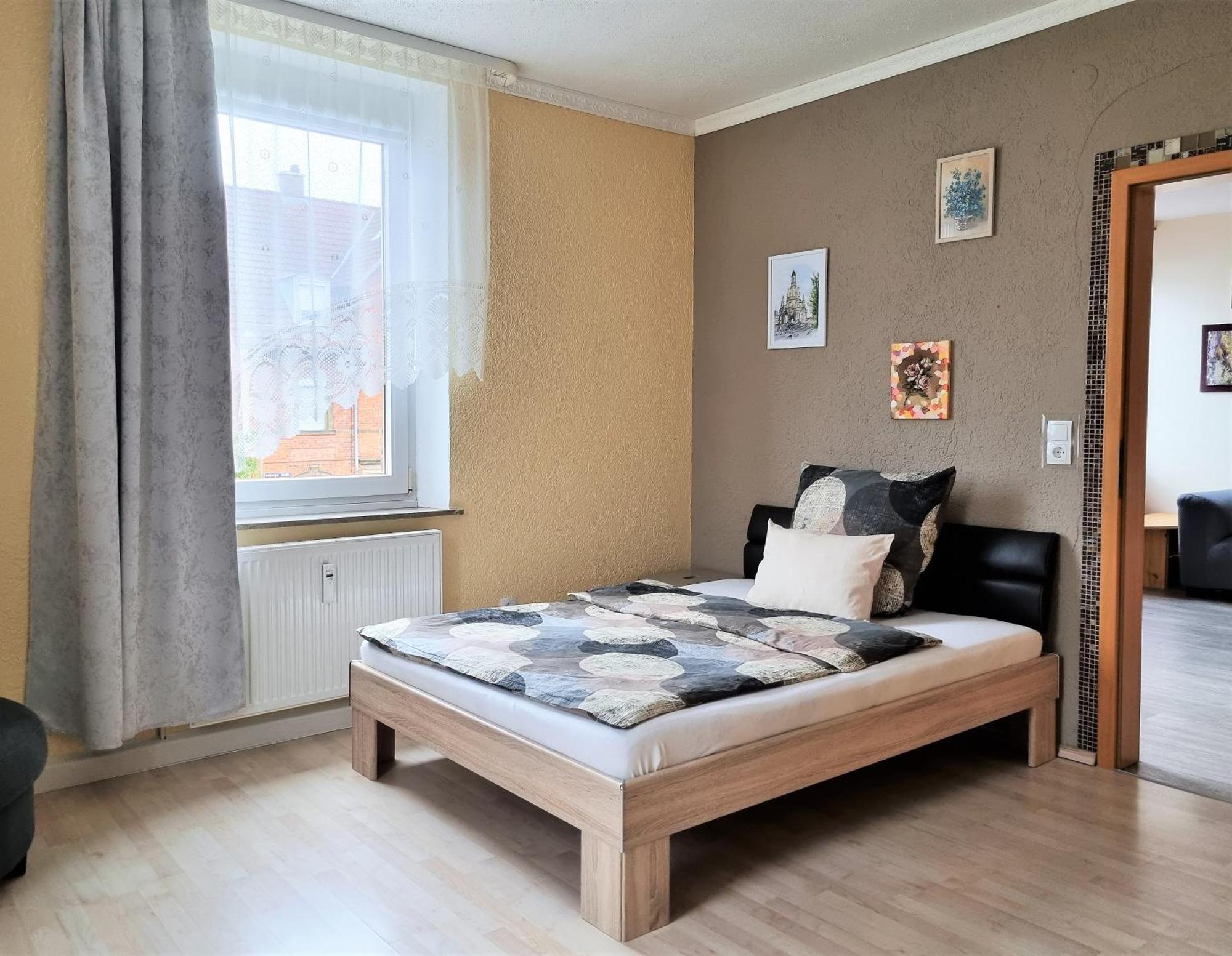 Apartment Bayreuth, Grosse Ferienwohnung Im Haus Mit Kunst, 3 Schlafzimmer, Kueche, Parkplatz المظهر الخارجي الصورة